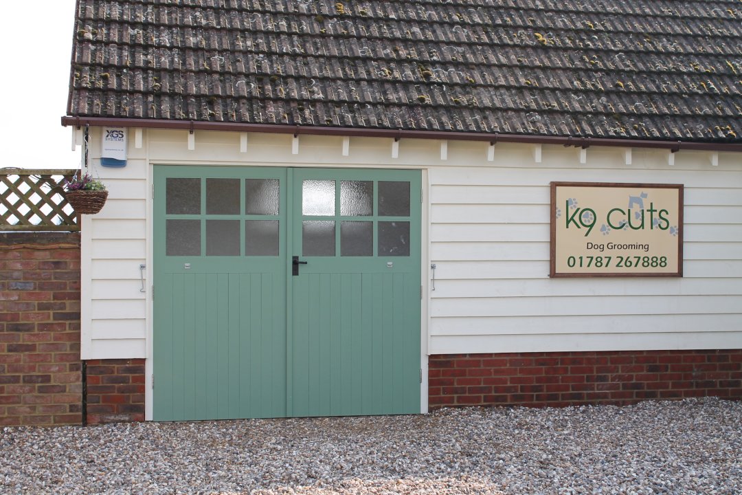K9 Cuts dog grooming parlour; situated in the English countryside in Pebmarsh, Essex.